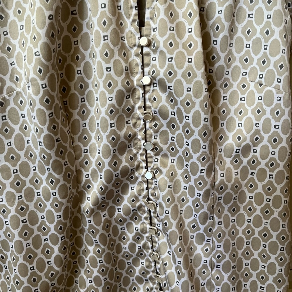 Banana Republic button down short sleeve blouse! - Picture 5 of 5